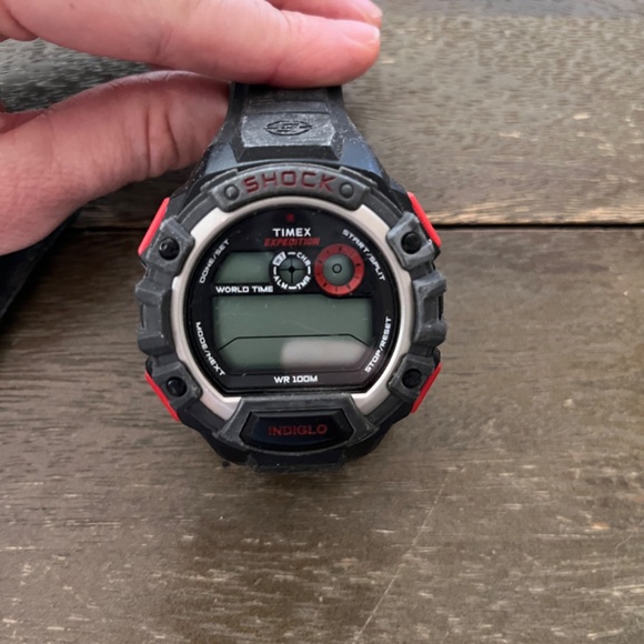 Used Timex Men's Sport Wristwatch - Picture 1 of 2